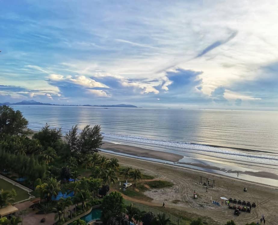 Timurbay Seafront Holiday Pool & Seaview Kuantan Zewnętrze zdjęcie